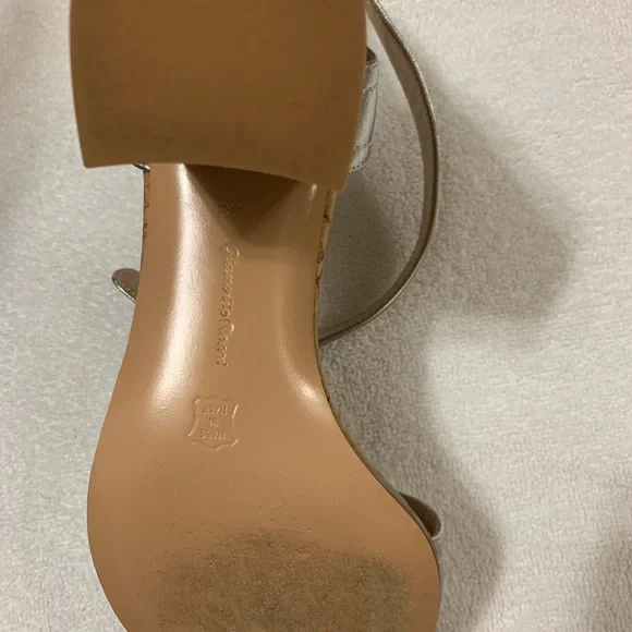 Gianvito Rossi Nappa Silk Silver Heels, size 8, worn a few times - Picture 8 of 9